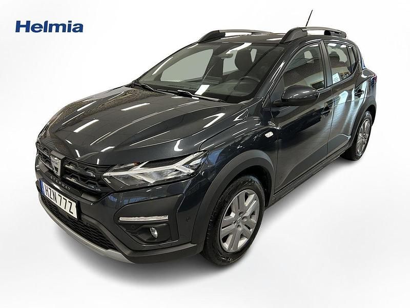 Grå Begagnad 2022 Dacia Sandero Comfort SUV | 154 000 kr - Bild 1/4