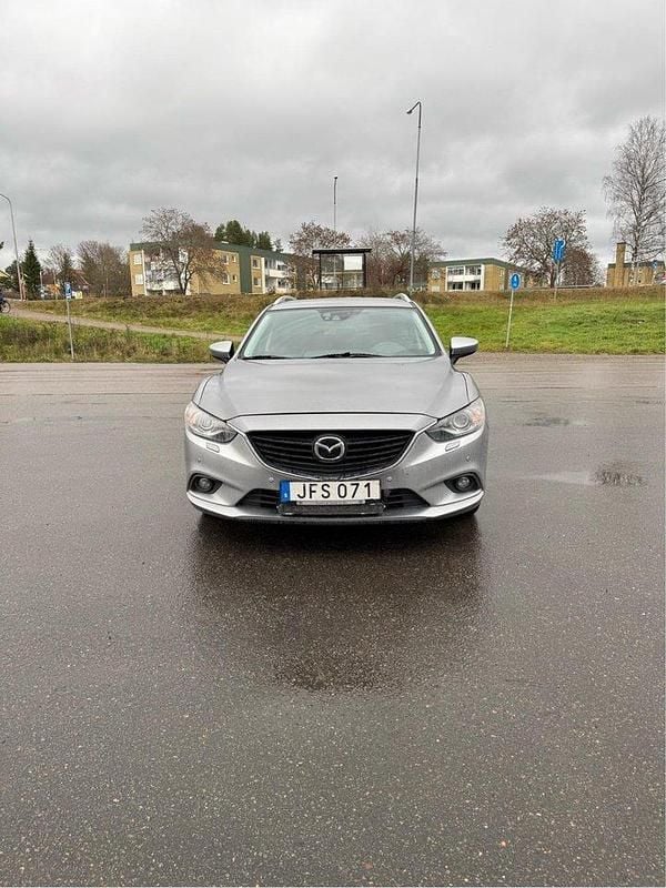 Grå Begagnad 2015 Mazda 6 Kombi | 70 000 kr - Bild 1/4