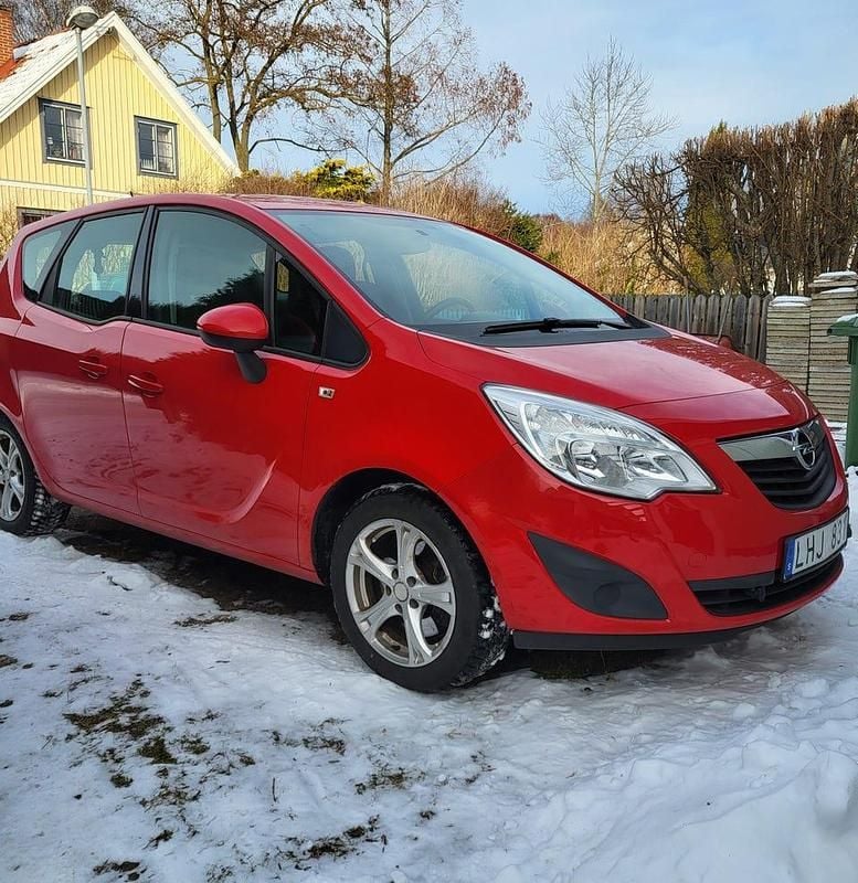 Begagnad Opel Meriva 140 HK (102 kW) 2011 Minibuss