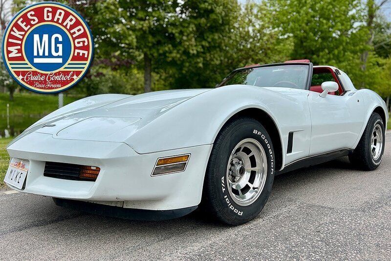 Begagnad 1980 Chevrolet Corvette | 179 000 kr - Bild 1/4