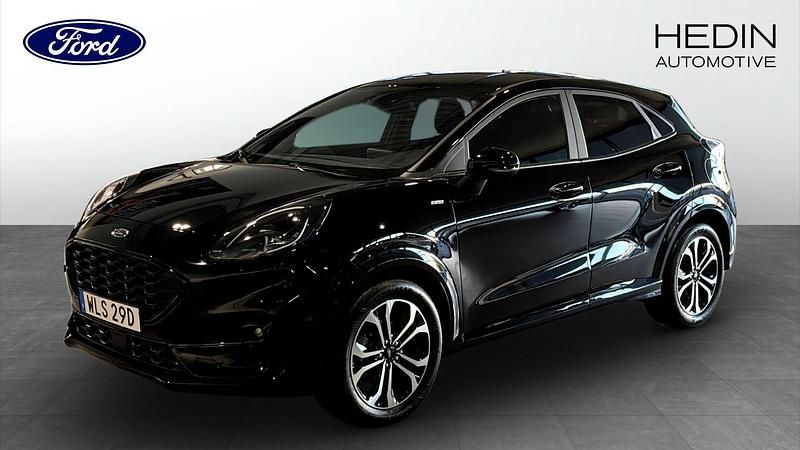 Svart (black) Begagnad 2022 Ford Puma Gen-E ST-Line SUV | 229 000 kr (Lite dyr) - Bild 1/4