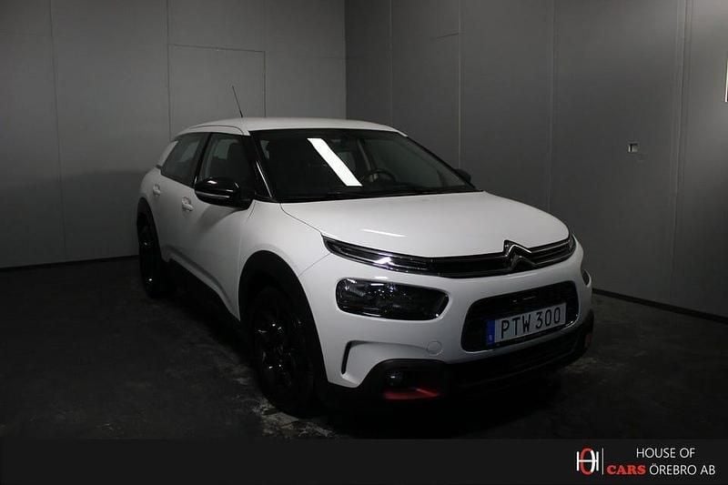 Vit Begagnad 2018 Citroën C4 Cactus PureTech Halvkombi | 69 900 kr (Marknadspris) - Bild 1/4