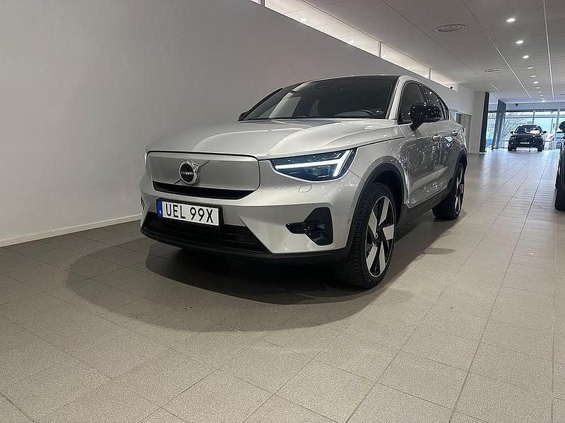 Silver Begagnad 2022 Volvo C40 Ultimate SUV | 419 500 kr (Marknadspris) - Bild 1/4