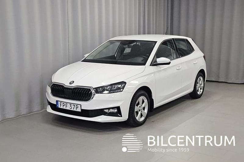 Vit Begagnad 2022 Skoda Fabia Style | 189 900 kr (Marknadspris) - Bild 1/4