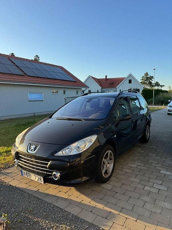 Svart Begagnad 2008 Peugeot 307 Kombi | 28 500 kr (Marknadspris) - Bild 1/4