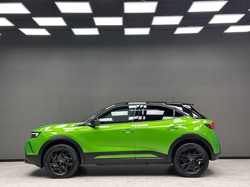 Begagnad Opel Mokka-e GS Line 100 kW (136 HK) 2022 Grön SUV