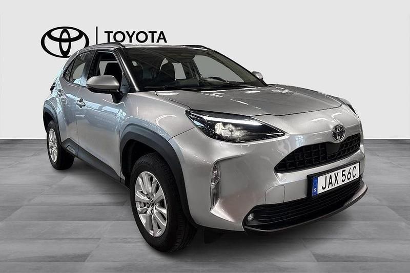 Begagnad Toyota Yaris Hybrid Active 117 HK (86 kW) 2024 Silver