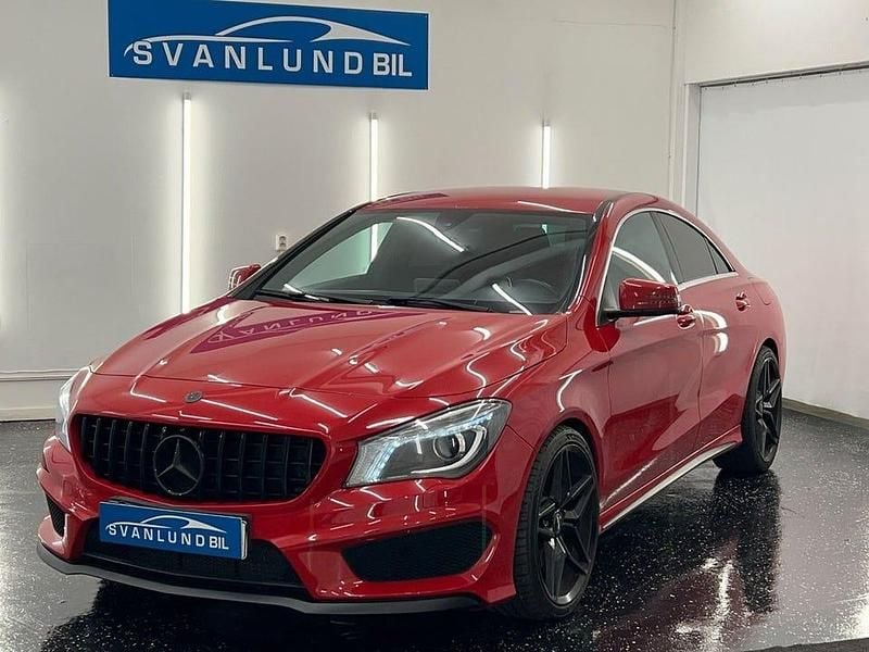 Röd Begagnad 2015 Mercedes CLA220 AMG Sedan | 179 800 kr (Marknadspris) - Bild 1/4
