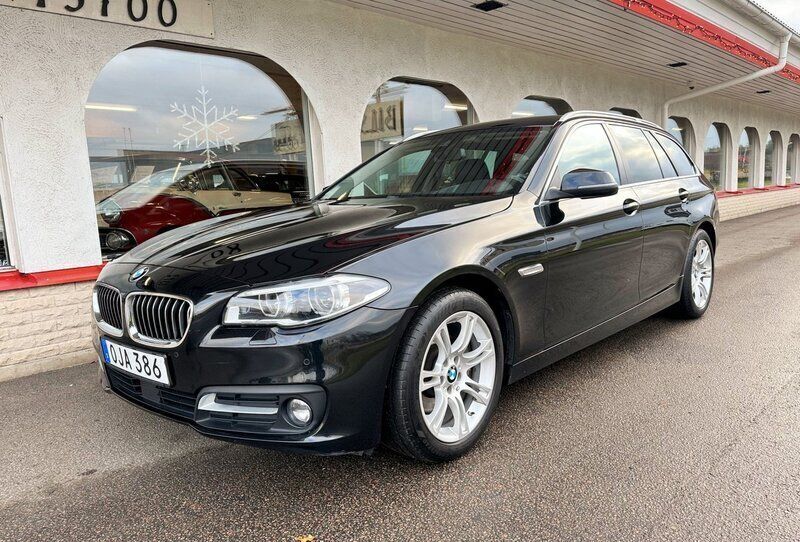 Svart Begagnad 2017 BMW 520 Kombi | 225 000 kr (Lite dyr) - Bild 1/4