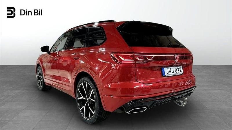 Begagnad VW Touareg R-line 286 HK (210 kW) 2023 Röd SUV