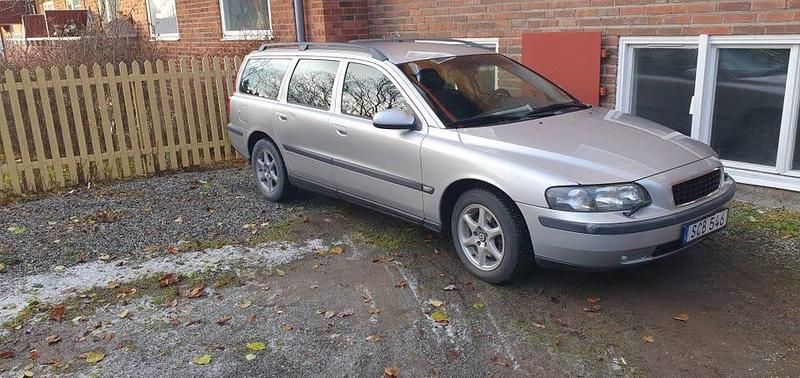 Begagnad 2001 Volvo V70 Kombi | 23 000 kr (Bra pris) - Bild 1/3