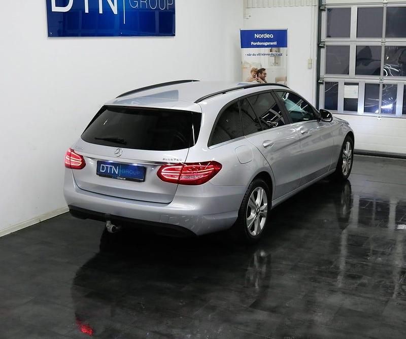 Begagnad Mercedes C220 170 HK (125 kW) 2015 Silver Kombi