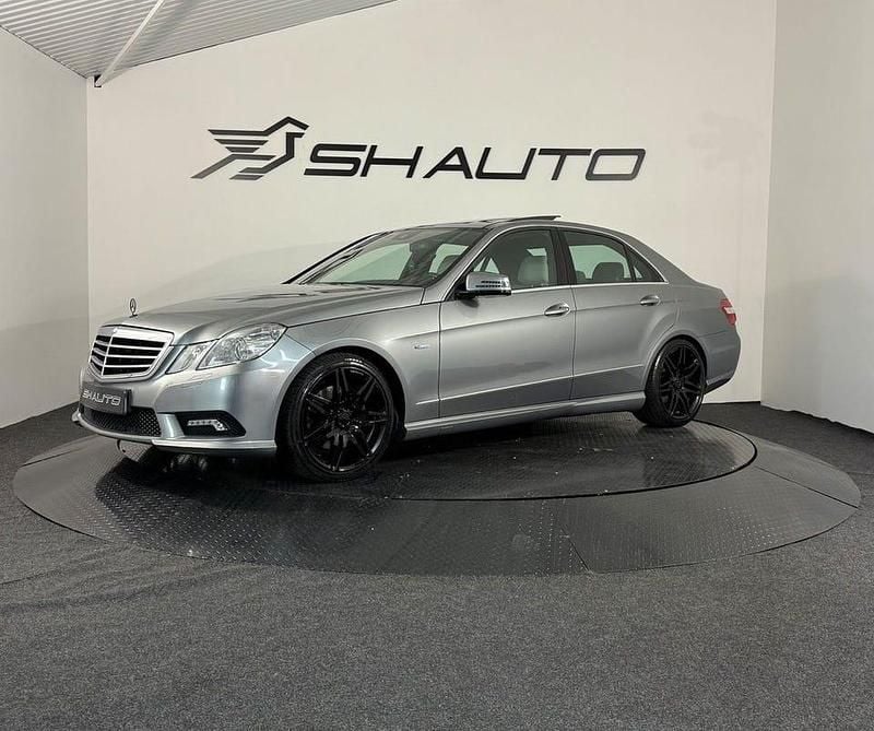 Begagnad Mercedes E220 Avantgarde 170 HK (125 kW) 2011 Silver Sedan