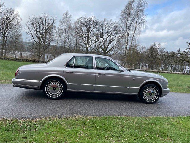 Silver metallic Begagnad 2000 Rolls Royce Silver Seraph Sedan | 565 000 kr - Bild 1/4
