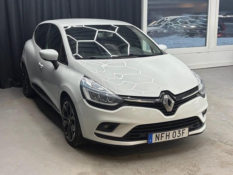 Begagnad Renault Clio IV Intens 90 HK (66 kW) 2019 Vit