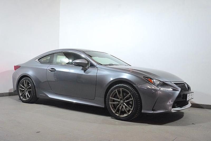 Begagnad Lexus RC300h Executive Line 223 HK (164 kW) 2017 Grå Sportkupé