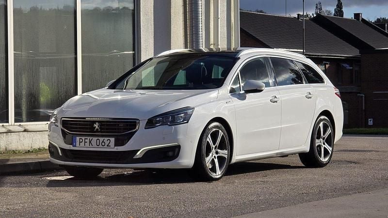Vit Begagnad 2017 Peugeot 508 GT Kombi | 109 900 kr (Marknadspris) - Bild 1/4