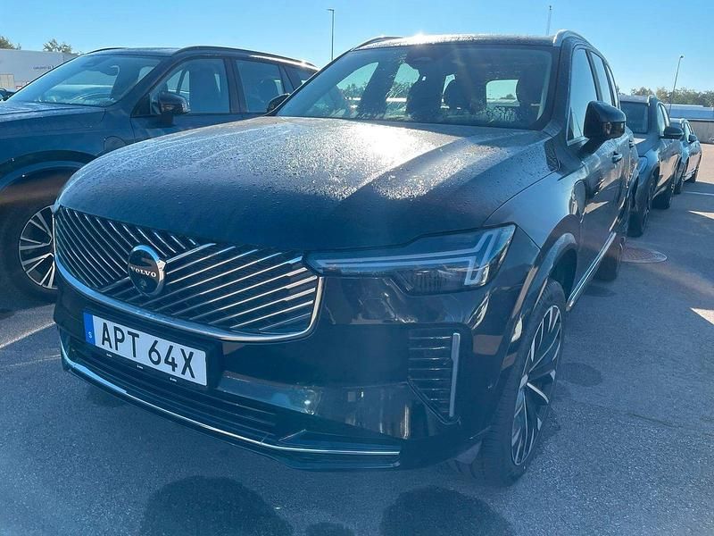 Svart (onyxsvart metallic) Begagnad 2025 Volvo XC90 Ultra SUV | 895 000 kr (Dyr) - Bild 1/1