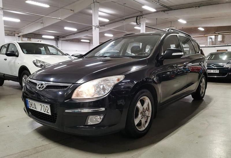 Svart Begagnad 2008 Hyundai i30 Kombi | 26 900 kr (Marknadspris) - Bild 1/4
