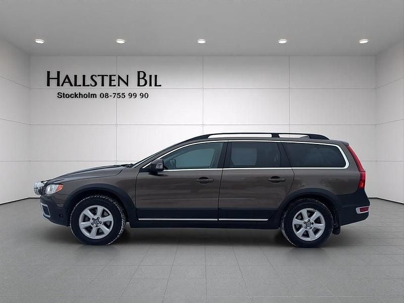 Begagnad Volvo XC70 Momentum 163 HK (119 kW) 2011 Brun metallic Kombi