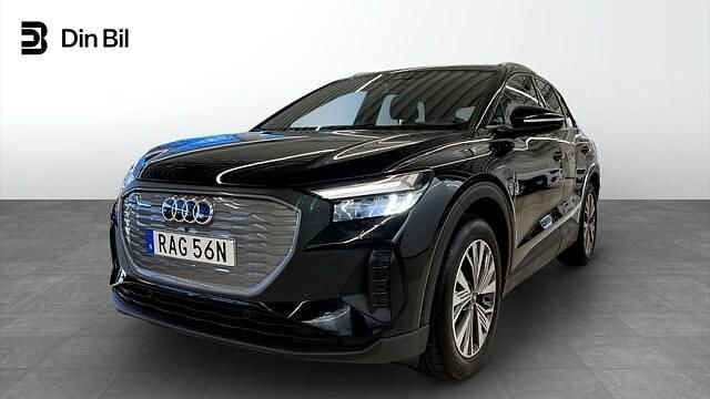 Begagnad Audi Q4 e-tron Design 150 kW (204 HK) 2023 Svart SUV