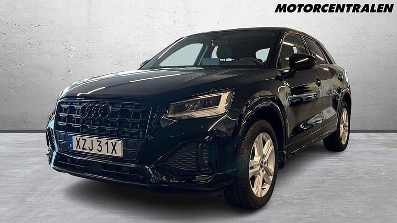 Svart Begagnad 2024 Audi Q2 Advanced Plus SUV | 319 000 kr (Lite dyr) - Bild 1/4