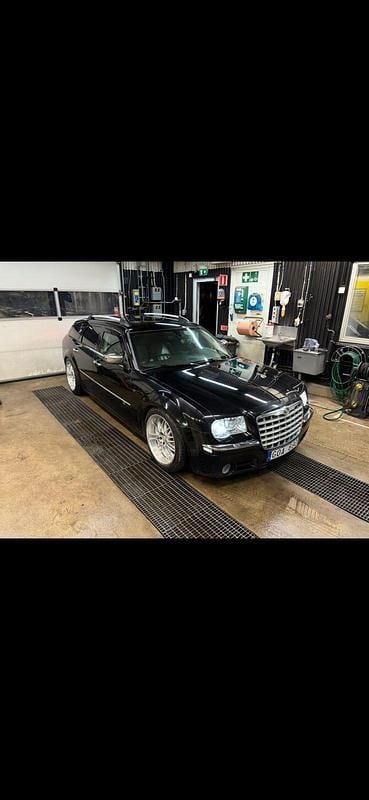 Begagnad 2008 Chrysler 300C Touring Kombi | 49 999 kr (Bra pris) - Bild 1/4