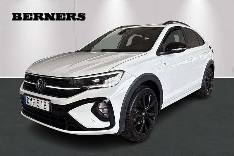 Vit Begagnad 2024 VW Taigo SUV | 299 900 kr (Lite dyr) - Bild 1/4