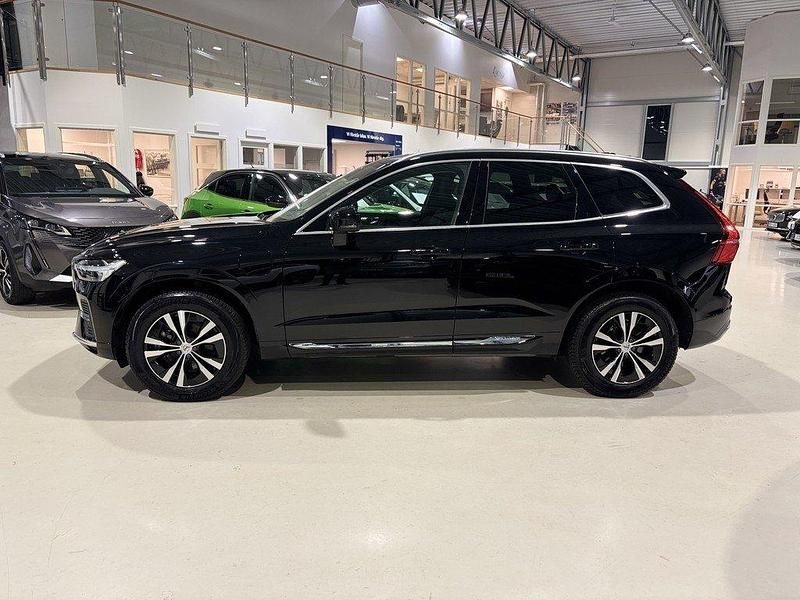 Begagnad Volvo XC60 Core 349 HK (256 kW) 2022 Svart SUV