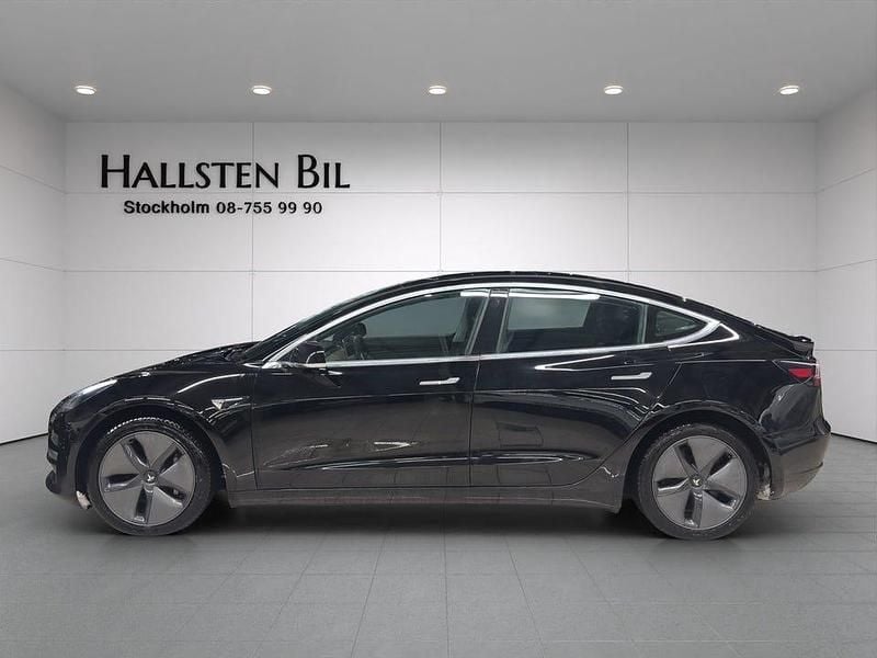 Svart Begagnad 2019 Tesla Model 3 Long Range AWD Sedan | 199 000 kr (Bra pris) - Bild 1/4