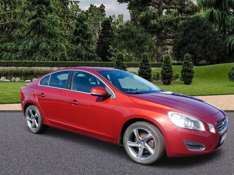 Röd Begagnad 2011 Volvo S60 Momentum Sedan | 99 800 kr (Marknadspris) - Bild 1/4