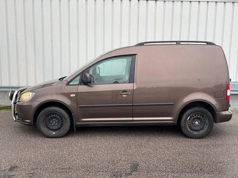 Begagnad VW Caddy 102 HK (75 kW) 2011 Brun Minibuss