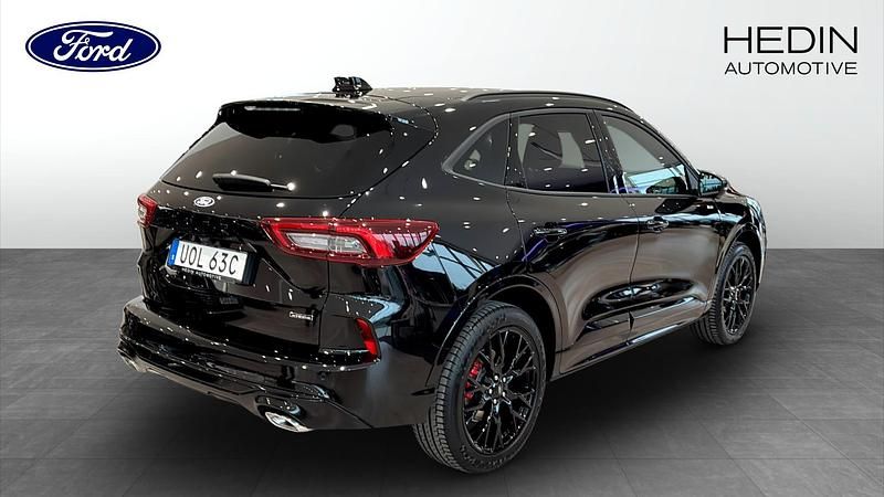 Begagnad Ford Kuga ST-Line X 243 HK (178 kW) 2025 Svart SUV