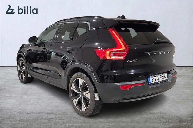 Begagnad Volvo XC40 R-Design 262 HK (192 kW) 2021 Svart SUV
