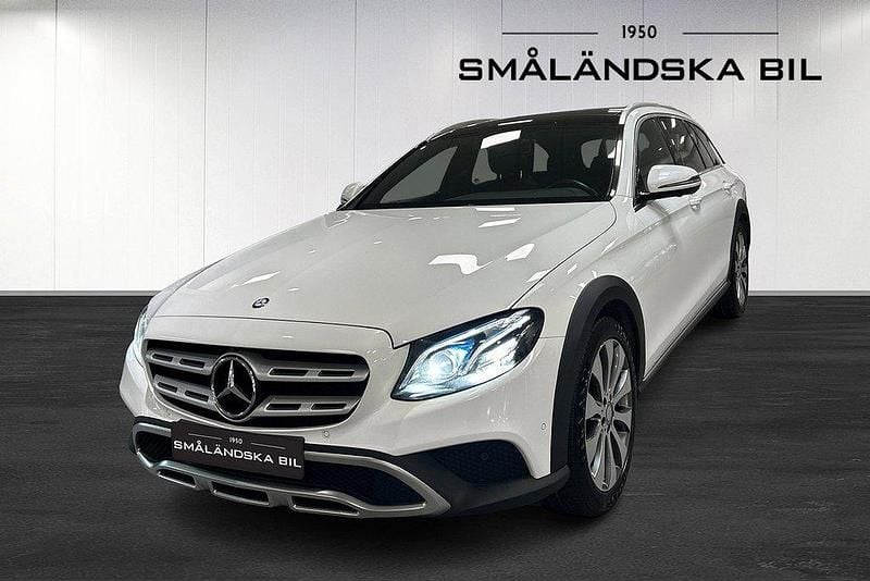 Vit Begagnad 2017 Mercedes E220 Avantgarde Kombi | 249 000 kr (Dyr) - Bild 1/4