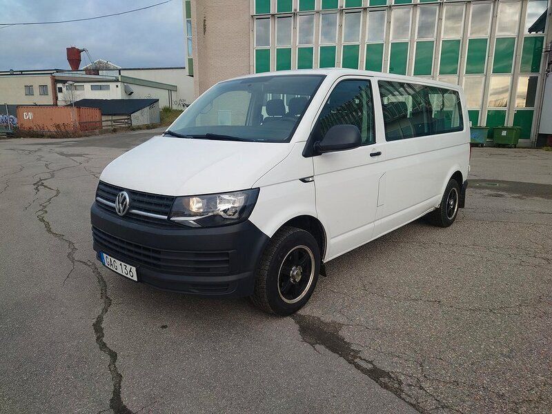 Vit Begagnad 2015 VW T6 Van | 189 000 kr - Bild 1/4