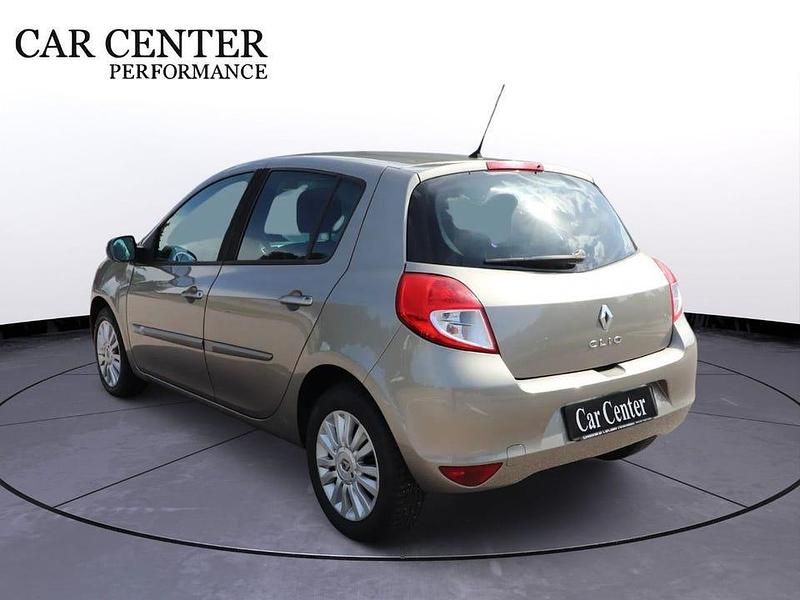 Begagnad Renault Clio R.S. 75 HK (55 kW) 2009 Ljusbrun Halvkombi