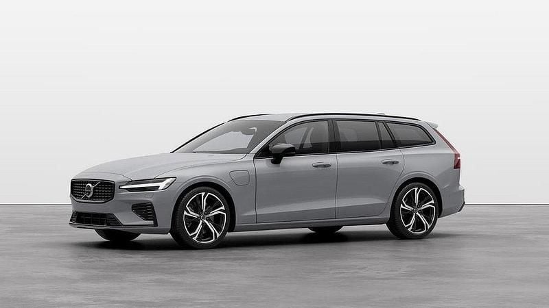 Grå Begagnad 2024 Volvo V60 Plus Kombi | 494 800 kr (Marknadspris) - Bild 1/4