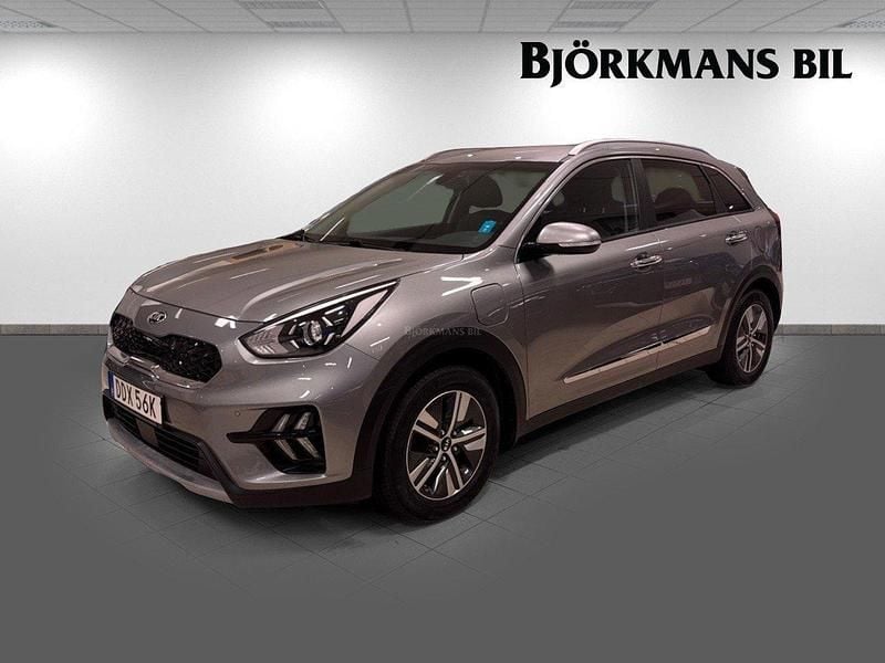 Grå Begagnad 2019 Kia Niro Advance SUV | 179 900 kr (Marknadspris) - Bild 1/4