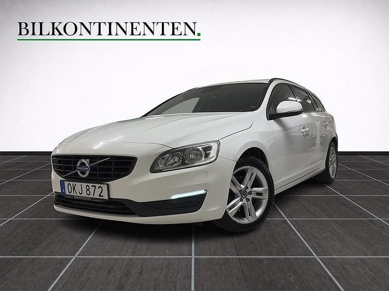 Begagnad Volvo V60 120 HK (88 kW) 2016 Vit Kombi