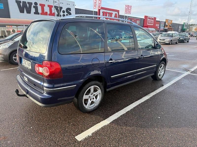 Begagnad VW Sharan 150 HK (110 kW) 2008 Minibuss