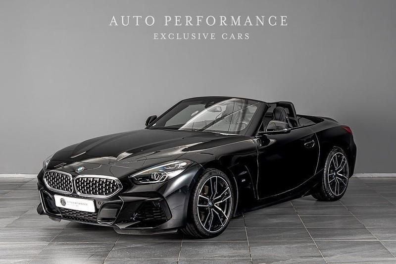 Svart Begagnad 2022 BMW Z4 M Sport Cab | 459 900 kr - Bild 1/4