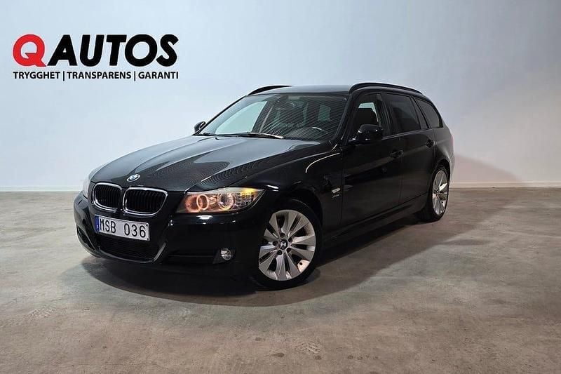 Svart Begagnad 2012 BMW 320 Kombi | 109 800 kr (Marknadspris) - Bild 1/3