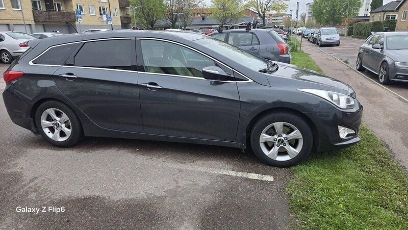 Grå Begagnad 2012 Hyundai i40 Kombi | 59 000 kr (Bra pris) - Bild 1/4