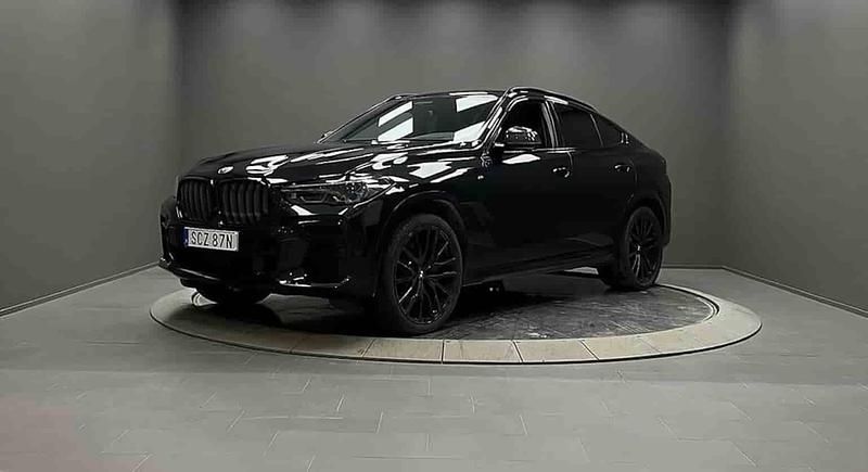 Svart Begagnad 2023 BMW X6 SUV | 799 000 kr - Bild 1/1