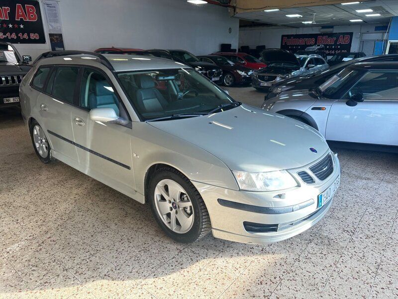 Ljusgrå Begagnad 2005 Saab 9-3 Vector Kombi | 27 900 kr (Lite dyr) - Bild 1/4