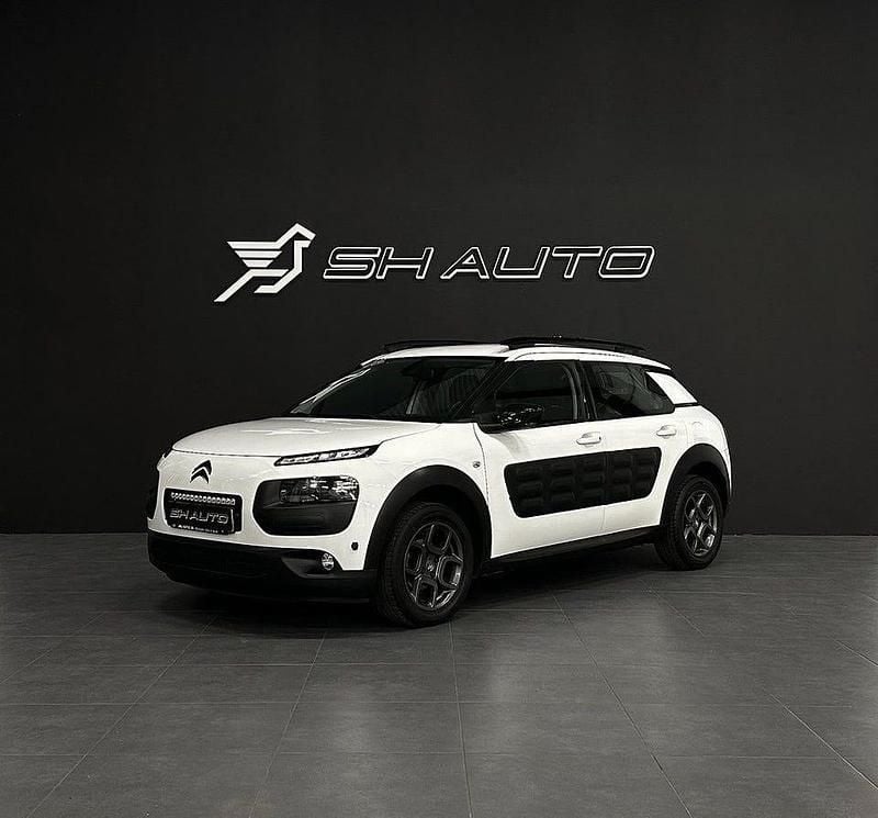 Vit Begagnad 2017 Citroën C4 Cactus PureTech Halvkombi | 104 900 kr (Marknadspris) - Bild 1/4