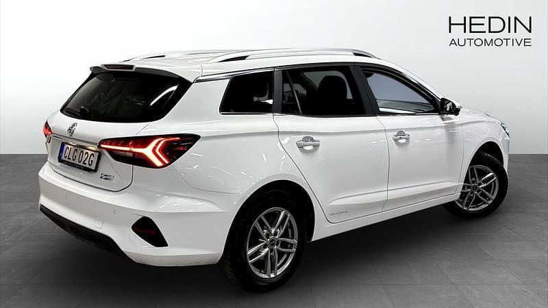 Begagnad MG MG5 EV Long Range Luxury 61 kW (83 HK) 2022 Vit Kombi