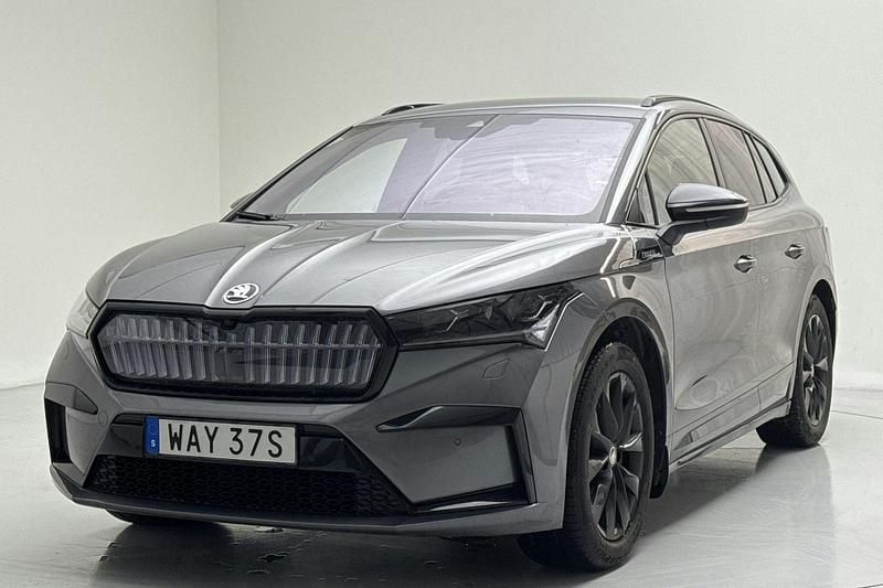 Begagnad Skoda Enyaq iV SportLine 194 kW (265 HK) 2023 Grå SUV