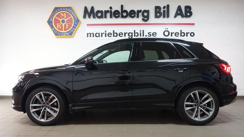 Svart Begagnad 2019 Audi Q3 Advanced SUV | 249 900 kr (Marknadspris) - Bild 1/4